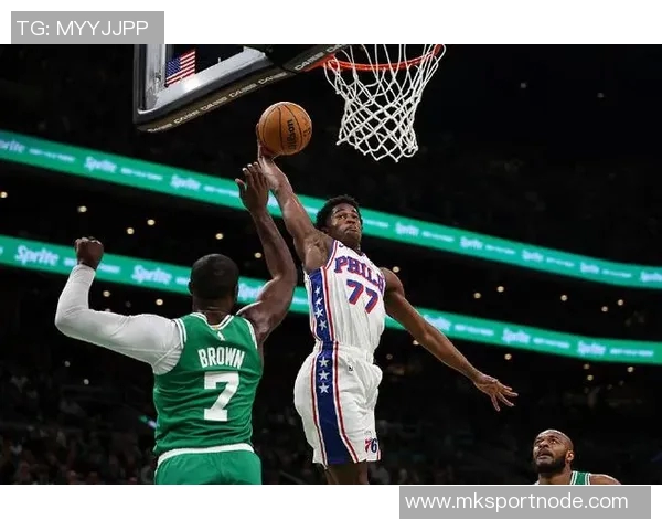 菜鸟球员埃奇库姆表现出色贡献26分状元秀状态低迷仅得2分小杨8分钟未能得分